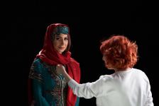 От Нью-Йорка до Баку - Удивительная красота и изящество цветка Xары бюльбюль в коллекциях азербайджанских дизайнеров (ФОТО)