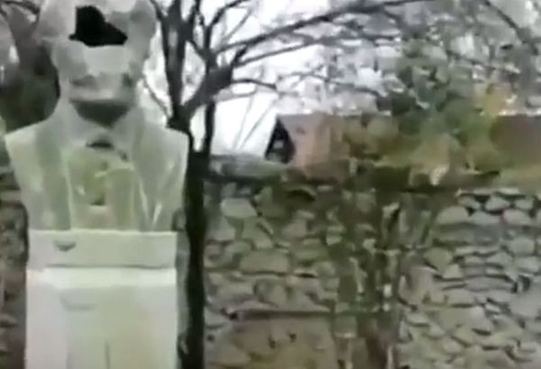 Анар Керимов показал, во что превратили армяне Дом-музей выдающегося азербайджанского певца Бюльбюля (ВИДЕО)