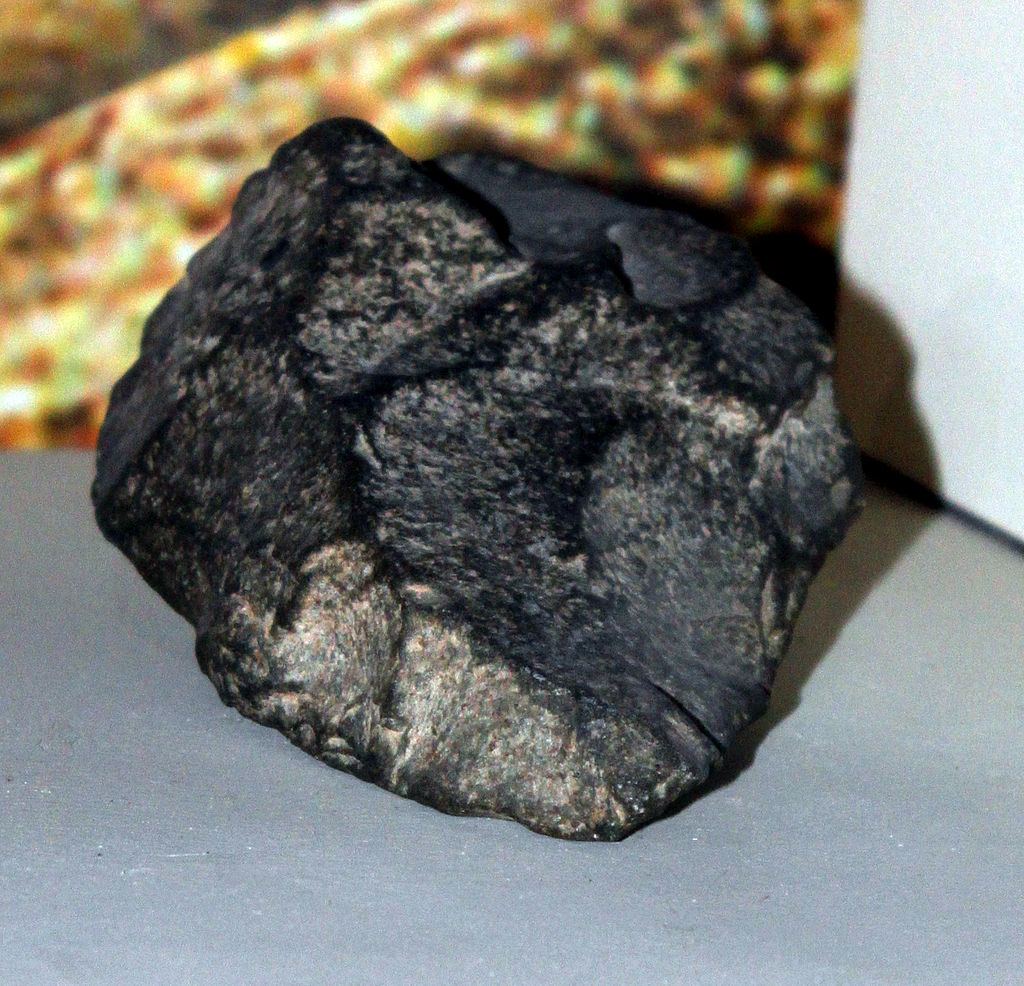 Флаг Азербайджана на входе в древнюю Азыхскую пещеру - факты из истории  (ВИДЕО,ФОТО)