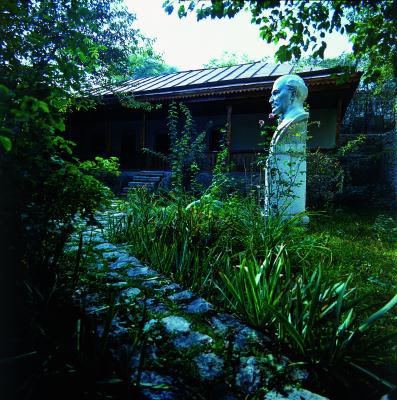 Анар Керимов показал, во что превратили армяне Дом-музей выдающегося азербайджанского певца Бюльбюля (ВИДЕО)