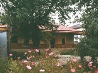 Анар Керимов показал, во что превратили армяне Дом-музей выдающегося азербайджанского певца Бюльбюля (ВИДЕО)