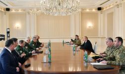 Президент Азербайджана Ильхам Алиев принял делегацию во главе с министром обороны России (ФОТО) (версия 2)