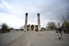 Президент Азербайджана Ильхам Алиев и Первая леди Мехрибан Алиева побывали в освобожденном от оккупации городе Агдам (ФОТО/ВИДЕО)