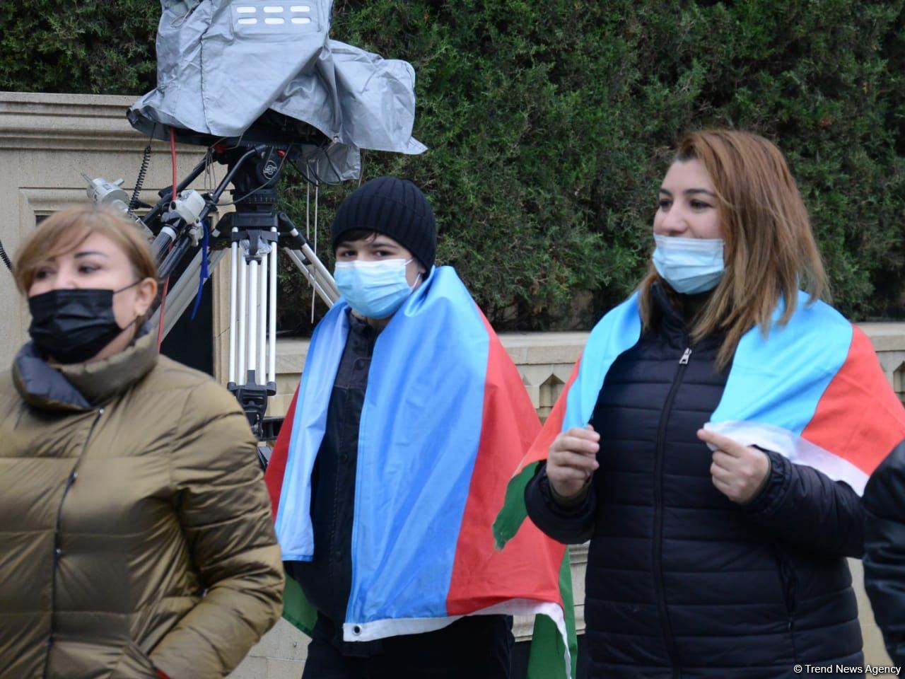 Жители Кельбаджарского района посетили Аллею шехидов (ФОТО)