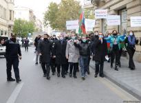 Участники акции протеста озвучили заявление перед посольством Франции в Баку (ФОТО/ВИДЕО)