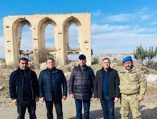 На руинах Агдама известные исполнители мугама спели "Карабах" (ВИДЕО, ФОТО)