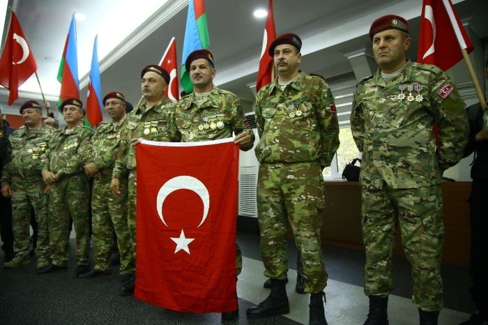 Отец солдат Газанфар Годжаев – он воевал вместе с сыновьями. Рассказывают герои Карабахской войны! (ФОТО)