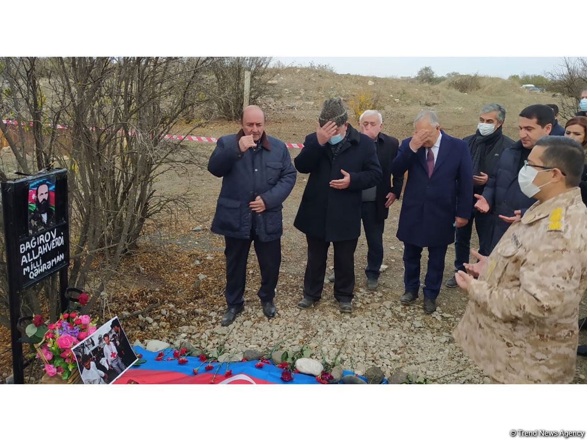Хикмет Гаджиев, представители дипкорпуса и ФК "Карабах" побывали в Агдамской мечети (ФОТО)