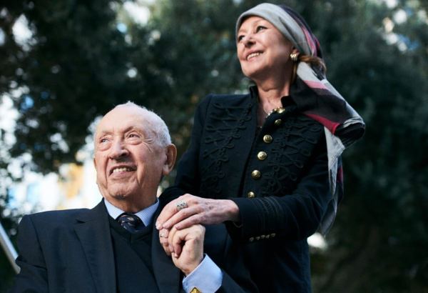 Работы Таира Салахова в коврах. "Было невероятно приятно наблюдать отношения с супругой, которую он трепетно любил" (ФОТО)