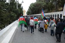 Лачинцы посетили Аллею шехидов в Баку (ФОТО)