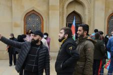 Лачинцы посетили Аллею шехидов в Баку (ФОТО)