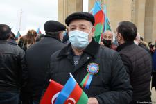 Лачинцы посетили Аллею шехидов в Баку (ФОТО)