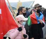 Лачинцы посетили Аллею шехидов в Баку (ФОТО)