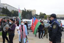 Лачинцы посетили Аллею шехидов в Баку (ФОТО)