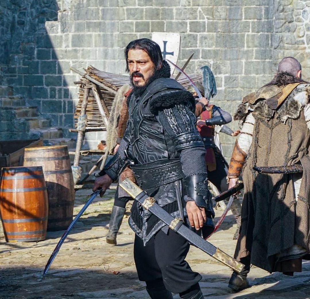 Забит Самедов в образе Гянджа бека в самом популярном турецком сериале "Kuruluş Osman" (ВИДЕО, ФОТО)