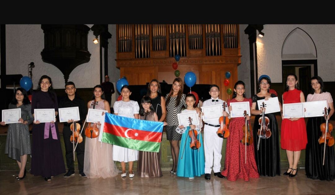 "Хумай" для Айлы Керимовой-Закария, или Как зажигаются звезды (ФОТО)