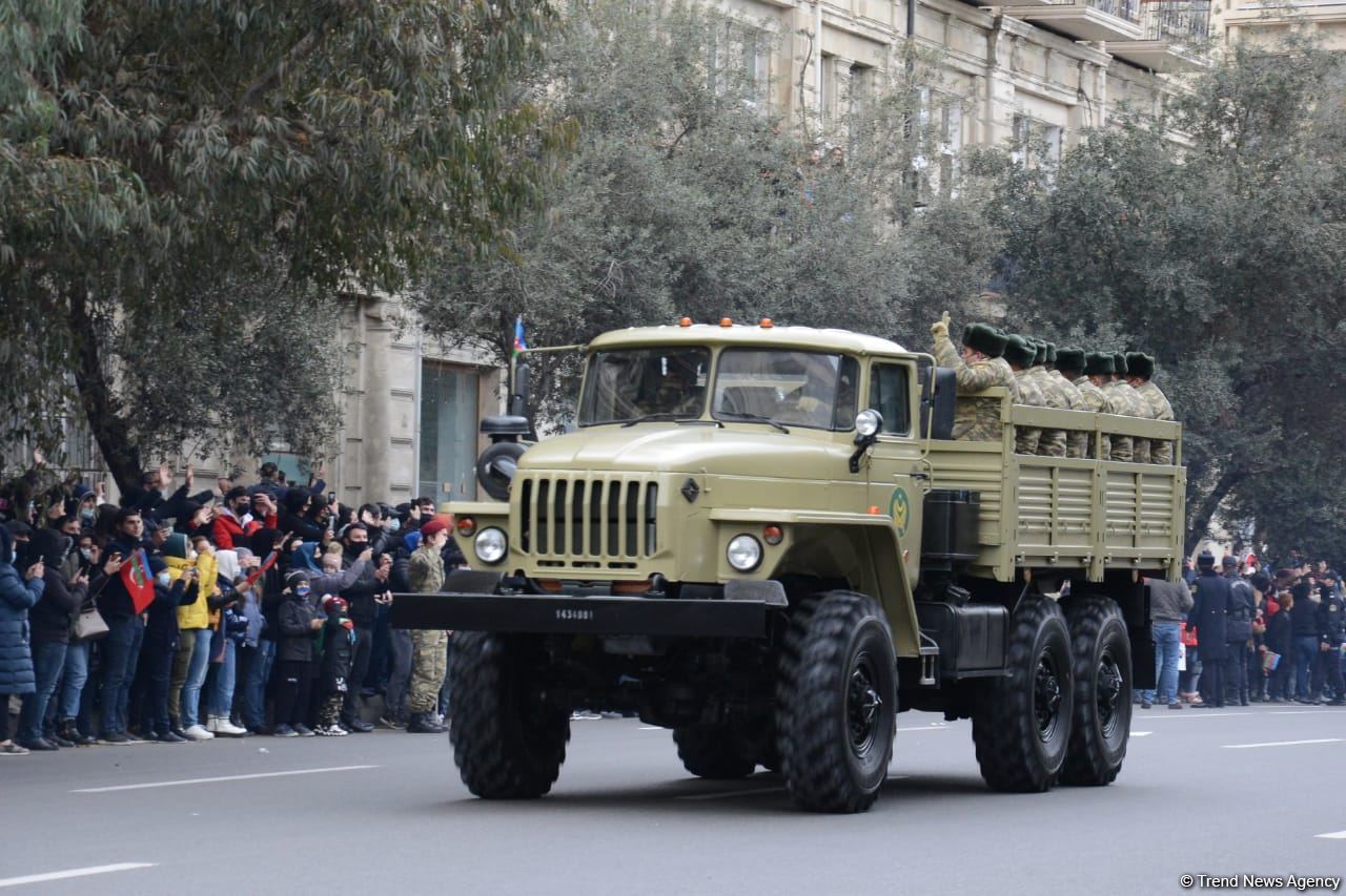 Грандиозный парад Победы (ФОТОСЕССИЯ/ВИДЕО)
