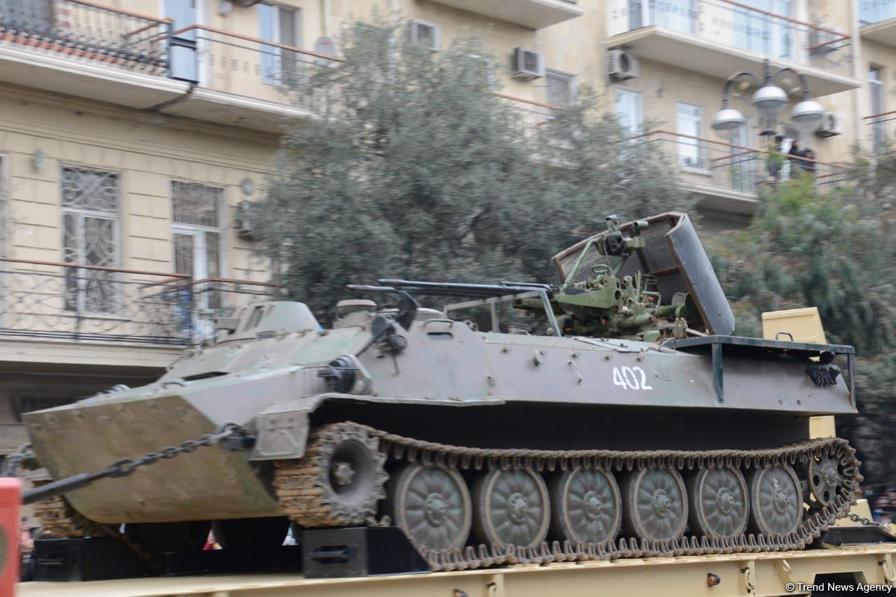 На параде Победы в Баку продемонстрирована часть военных трофеев (ФОТО/ВИДЕО)