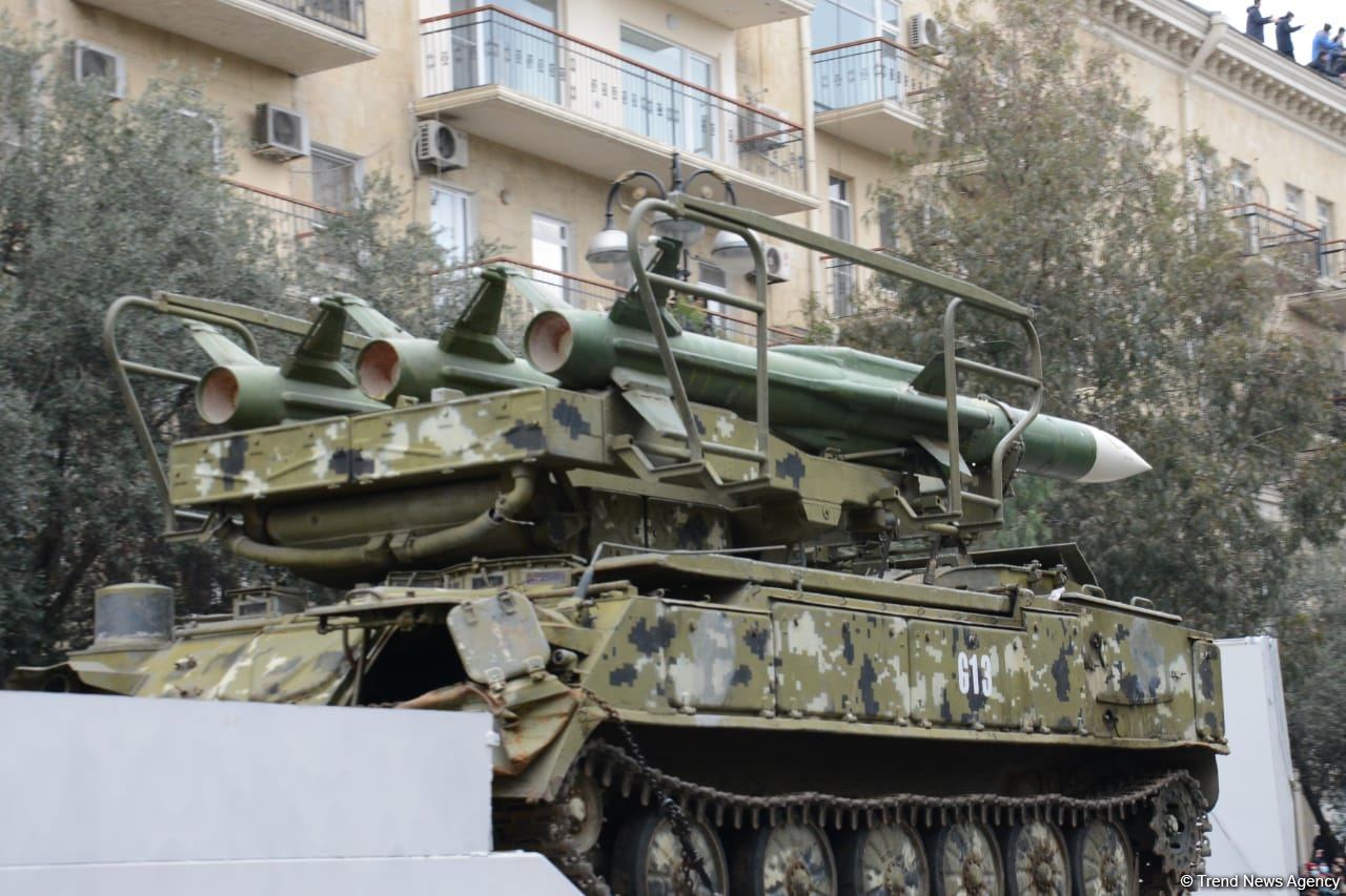 На параде Победы в Баку продемонстрирована часть военных трофеев (ФОТО/ВИДЕО)