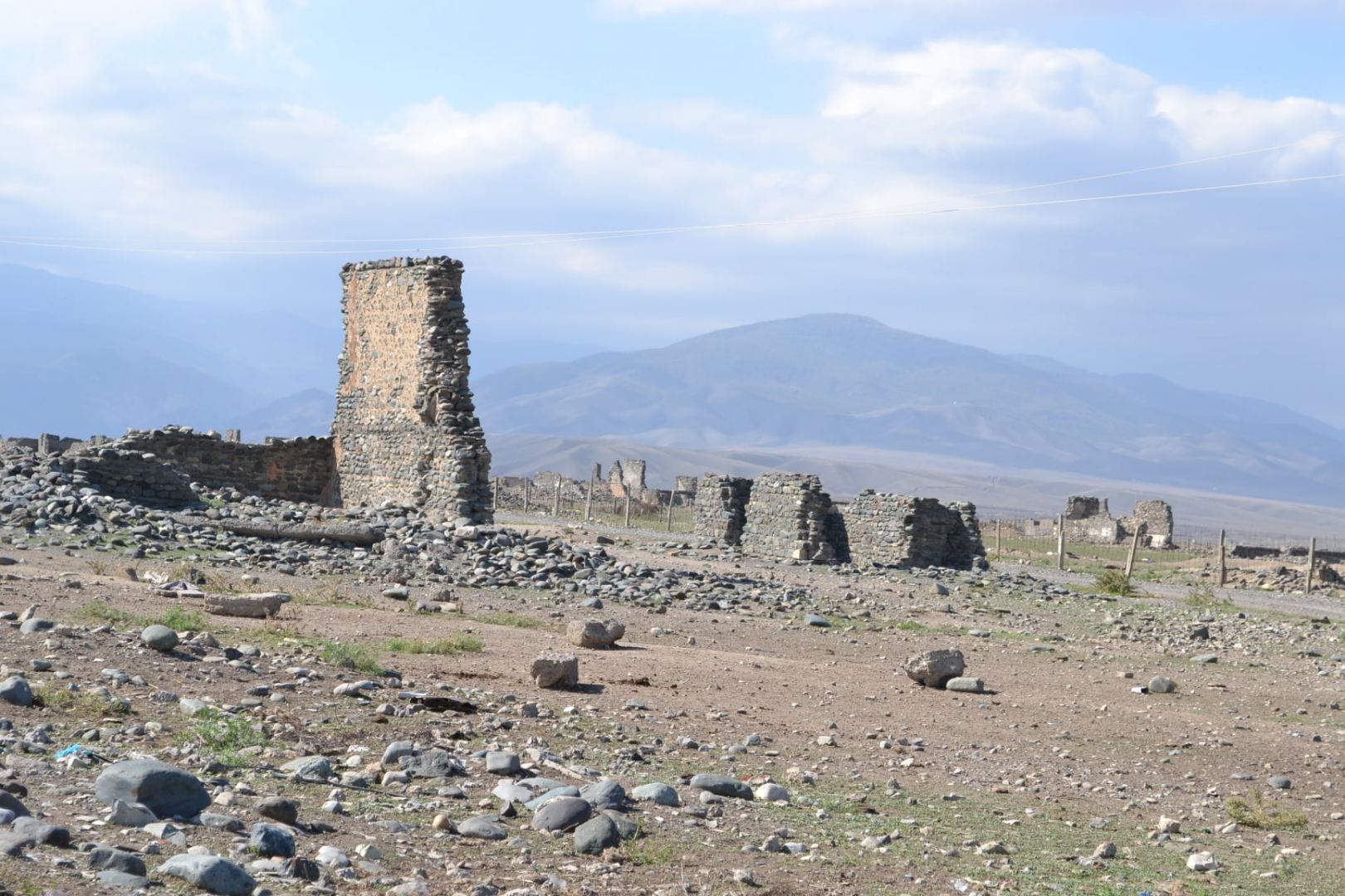 Ты улетела, как Ангел, оставив большой свет на Земле... Ричардас Лапайтис о девочке  Туране из села Гасангая Тертерского района (ФОТО)