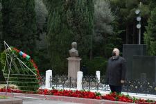 Общественность Азербайджана чтит память великого лидера Гейдара Алиева (ФОТО)