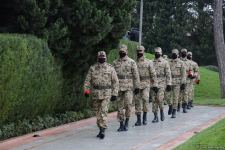 Общественность Азербайджана чтит память великого лидера Гейдара Алиева (ФОТО)