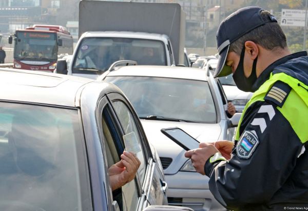 МВД Азербайджана предупредило водителей автобусов и такси