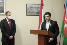 Эйюбу Гулиеву вручен  "Золотой крест" Венгрии (ФОТО)