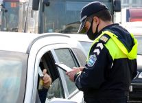 Первый день ужесточенного карантинного режима в Баку (ФОТО)