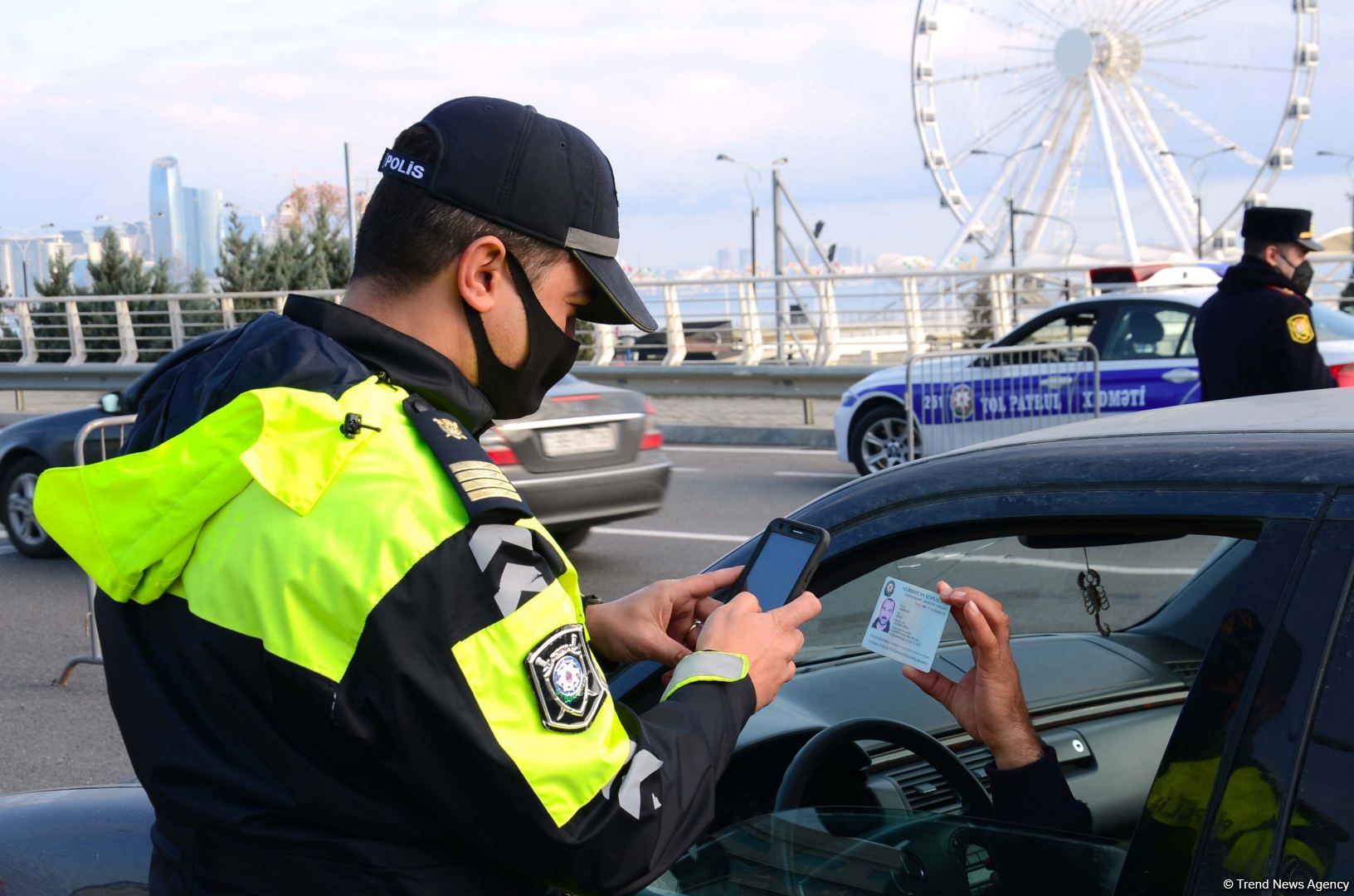 Первый день ужесточенного карантинного режима в Баку (ФОТО)