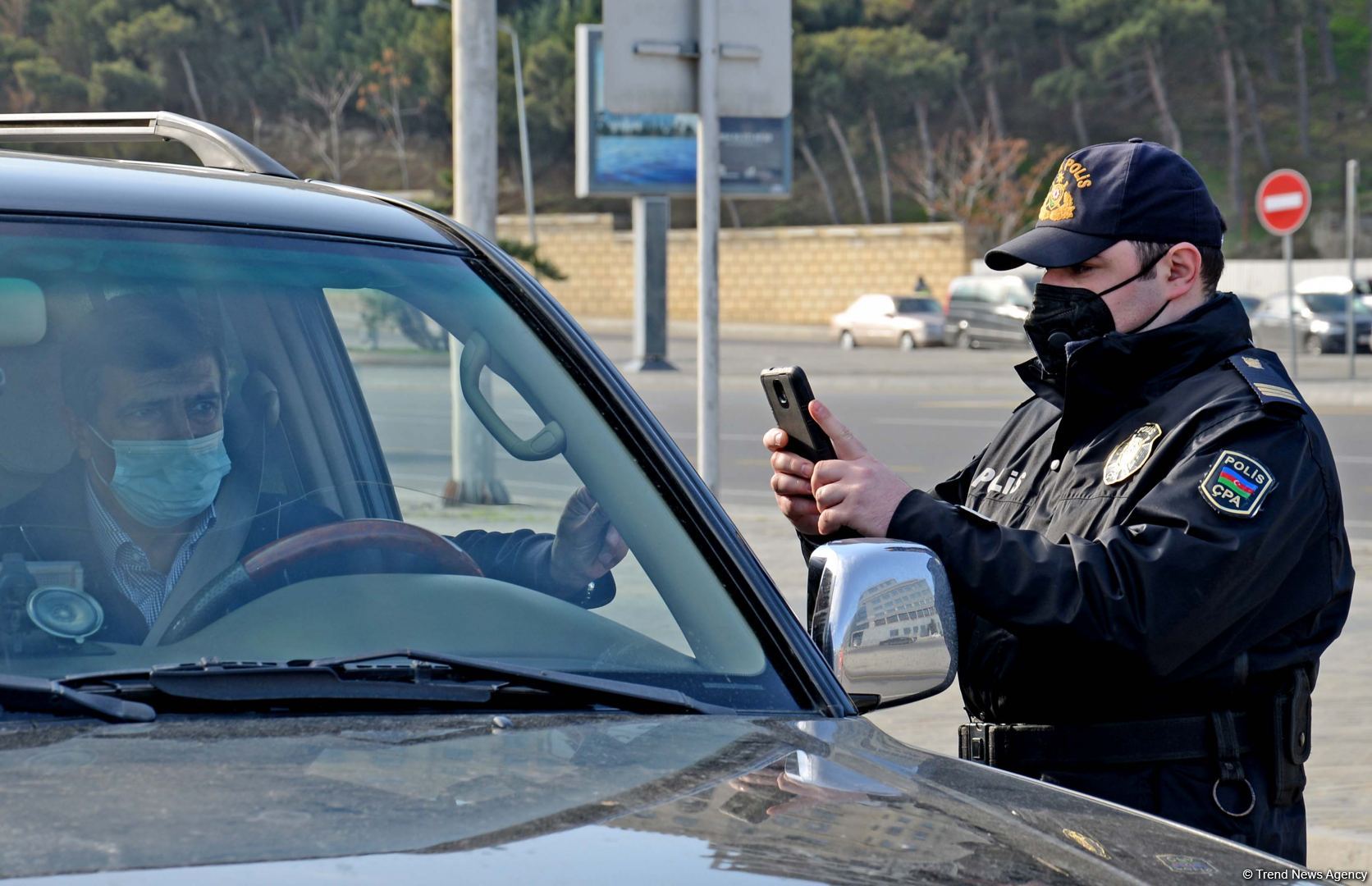 Первый день ужесточенного карантинного режима в Баку (ФОТО)