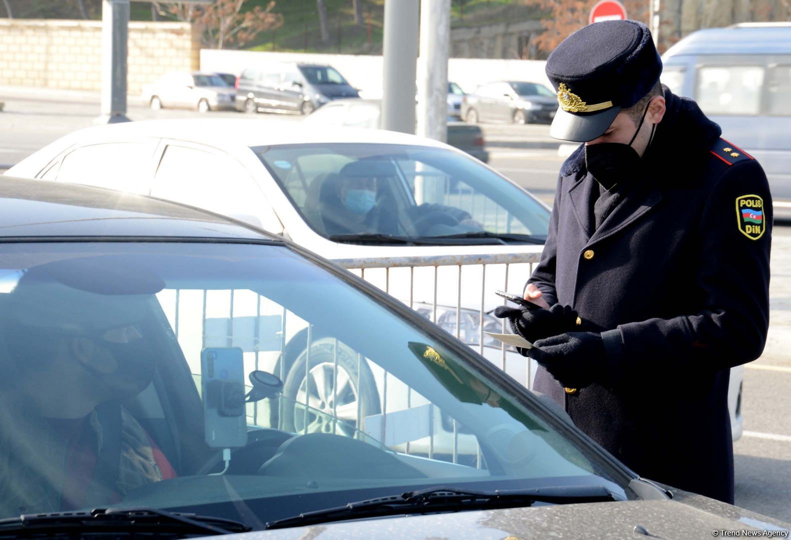 Первый день ужесточенного карантинного режима в Баку (ФОТО)