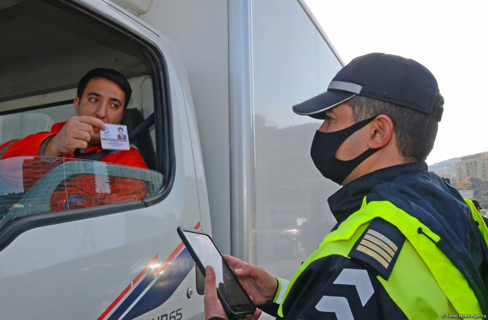 Первый день ужесточенного карантинного режима в Баку (ФОТО)