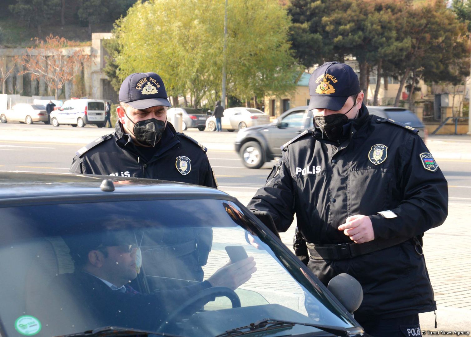 Первый день ужесточенного карантинного режима в Баку (ФОТО)