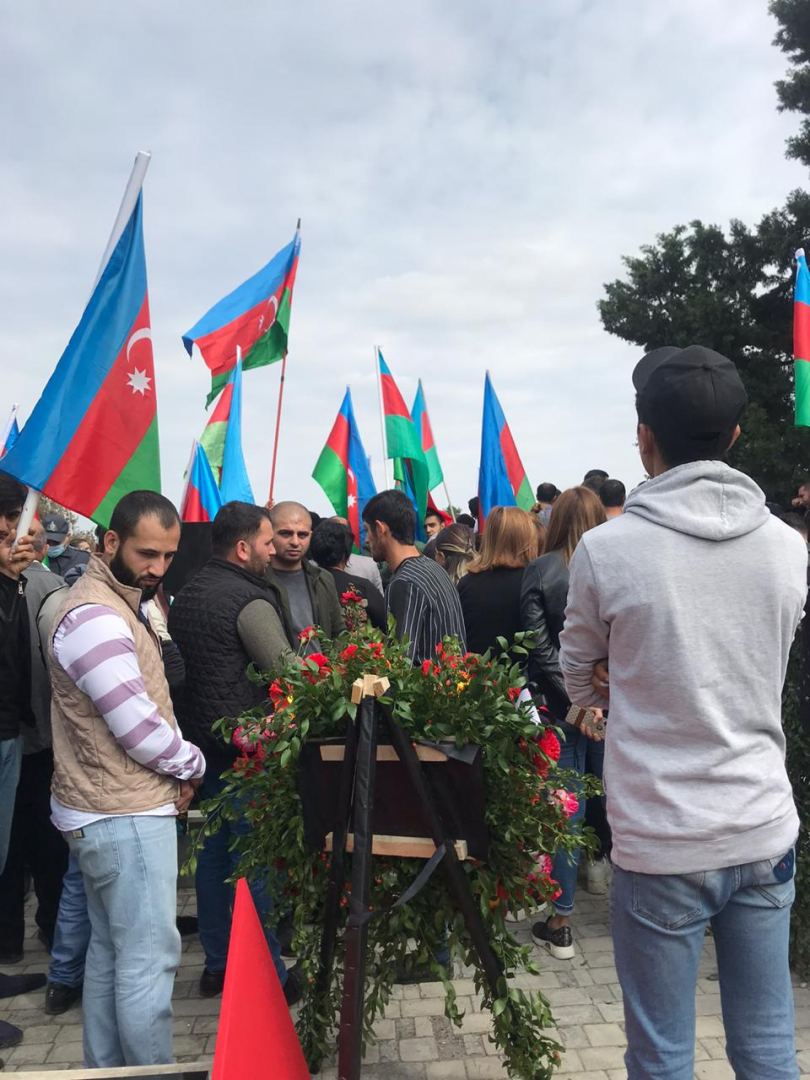 19-летний футболист Ильгар Бурджалиев, ставший воином. Он родился в Москве, стал шехидом в Тертере (ВИДЕО, ФОТО)