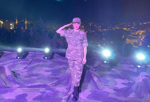 Доблесть азербайджанских солдат и офицеров в работе Улькер Алиевой "Праздник Победы" (ВИДЕО)