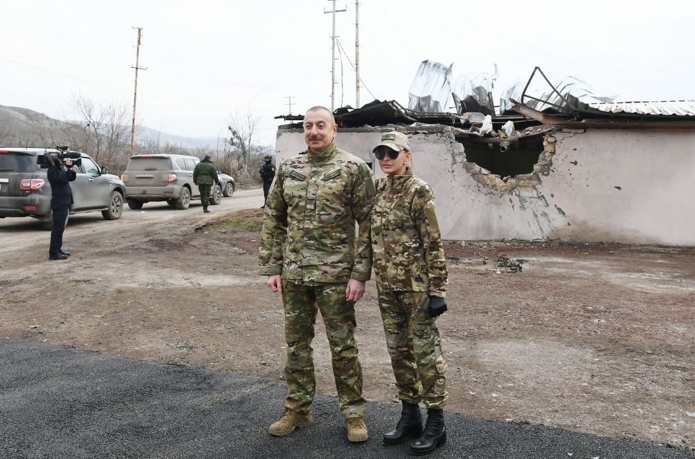 Президент Ильхам Алиев и Первая леди Мехрибан Алиева побывали в Губадлинском и Зангиланском районах (ОБНОВЛЕНО) (ФОТО/ВИДЕО)
