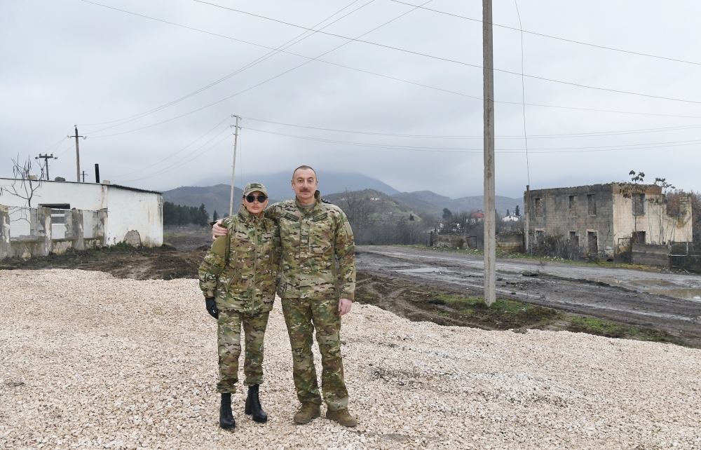 Президент Ильхам Алиев и Первая леди Мехрибан Алиева побывали в Губадлинском и Зангиланском районах (ОБНОВЛЕНО) (ФОТО/ВИДЕО)