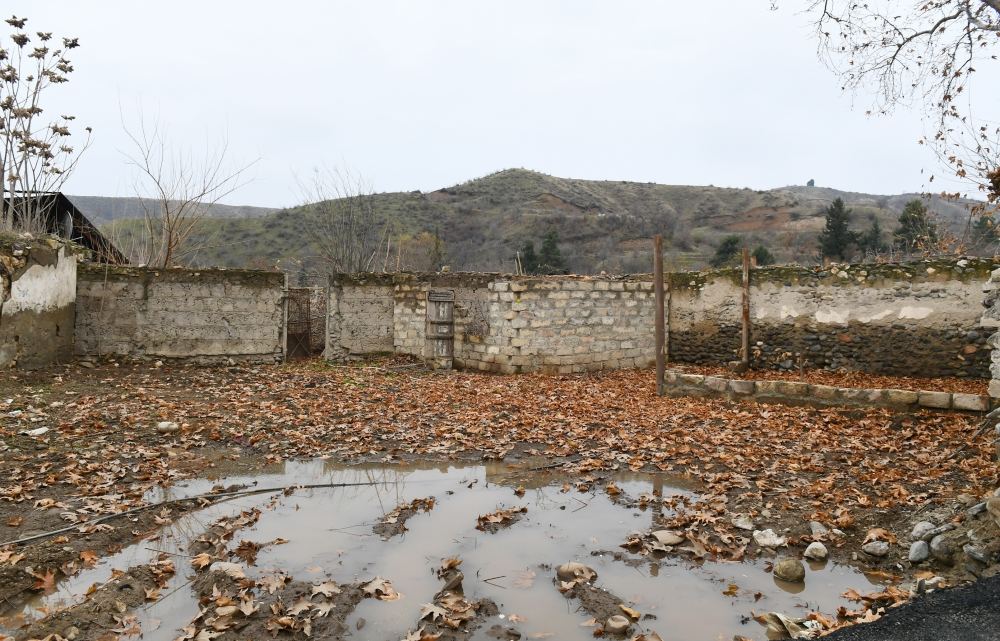 Президент Ильхам Алиев и Первая леди Мехрибан Алиева побывали в Губадлинском и Зангиланском районах (ОБНОВЛЕНО) (ФОТО/ВИДЕО)