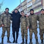 Чингиз Мустафаев исполнил в городе Шуша песню  "Я стал шехидом" (ФОТО/ВИДЕО)