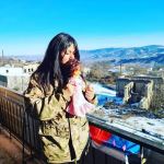 Очень трогательно! Телеведущая из Нидерландов вернулась в родную Шушу с куклой, которую забрала с собой 28 лет назад… (ФОТО)