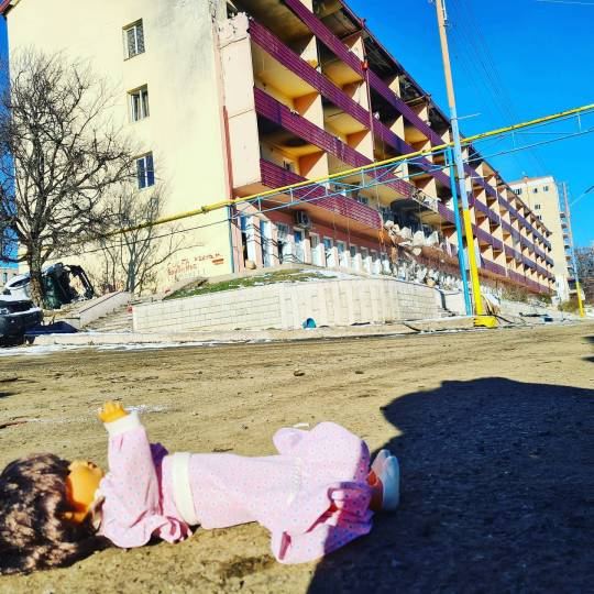 Очень трогательно! Телеведущая из Нидерландов вернулась в родную Шушу с куклой, которую забрала с собой 28 лет назад… (ФОТО)