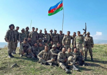 Пел на самых высоких нотах, чтобы эхо моего голоса донеслось до города Шуша - солдат, исполнивший "Джан Карабах!" на операционном столе (ФОТО/ВИДЕО)