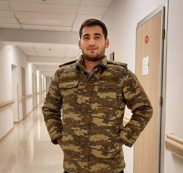 Пел на самых высоких нотах, чтобы эхо моего голоса донеслось до города Шуша - солдат, исполнивший "Джан Карабах!" на операционном столе (ФОТО/ВИДЕО)