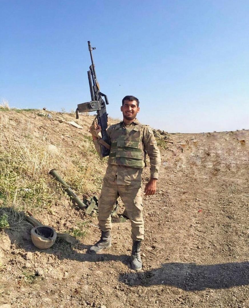 Пел на самых высоких нотах, чтобы эхо моего голоса донеслось до города Шуша - солдат, исполнивший "Джан Карабах!" на операционном столе (ФОТО/ВИДЕО)