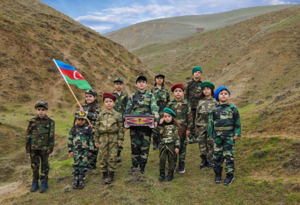 Könlümün sevgili məhbubu mənim...Дети в военной форме представили трогательный проект в честь победы Азербайджана (ФОТО/ВИДЕО)