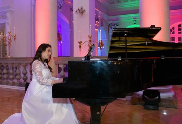 Кому не страшны никакие жизненные экзамены – интервью с заслуженной артисткой Азербайджана Наргиз Алиевой (ВИДЕО/ФОТО)