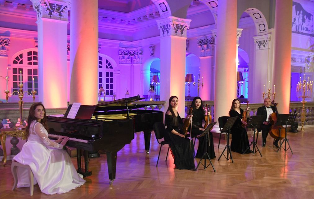 Кому не страшны никакие жизненные экзамены – интервью с заслуженной артисткой Азербайджана Наргиз Алиевой (ВИДЕО/ФОТО)