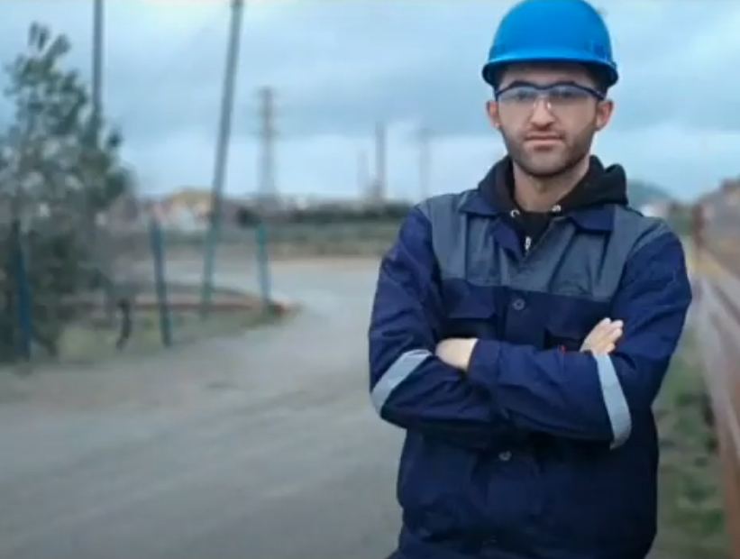 Нефтяник с душой романтика Шахгюндюз Джаббаров – герой Карабахской войны. Он шел в бой, играя в душе на сазе (ВИДЕО, ФОТО)
