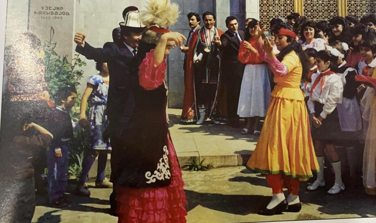 Эксклюзив! Воспоминания организатора Дней поэзии Вагифа и фестиваля "Хары бюльбюль" в Шуше Захида Аббасова: Во время исполнения Зейнаб Ханларовой пошел ливень (ФОТО)